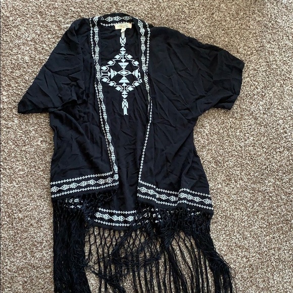 Embroidered top - Picture 1 of 1